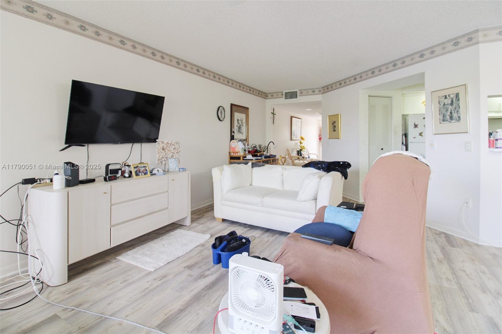 SUFFOLK AT CENTURY VILLAG - Residential