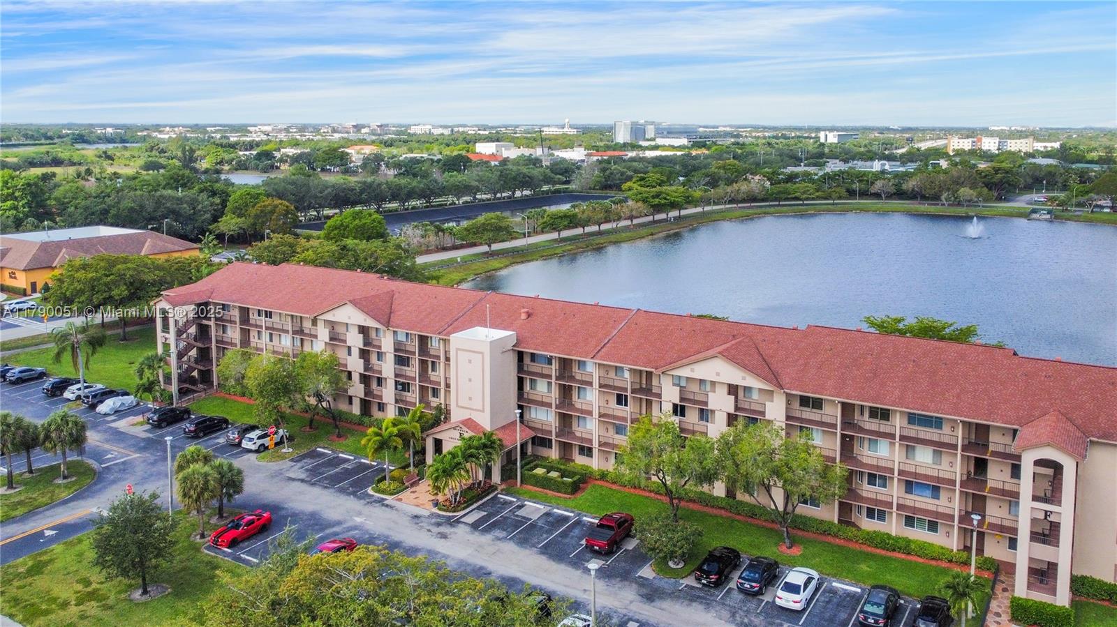 SUFFOLK AT CENTURY VILLAG - Residential