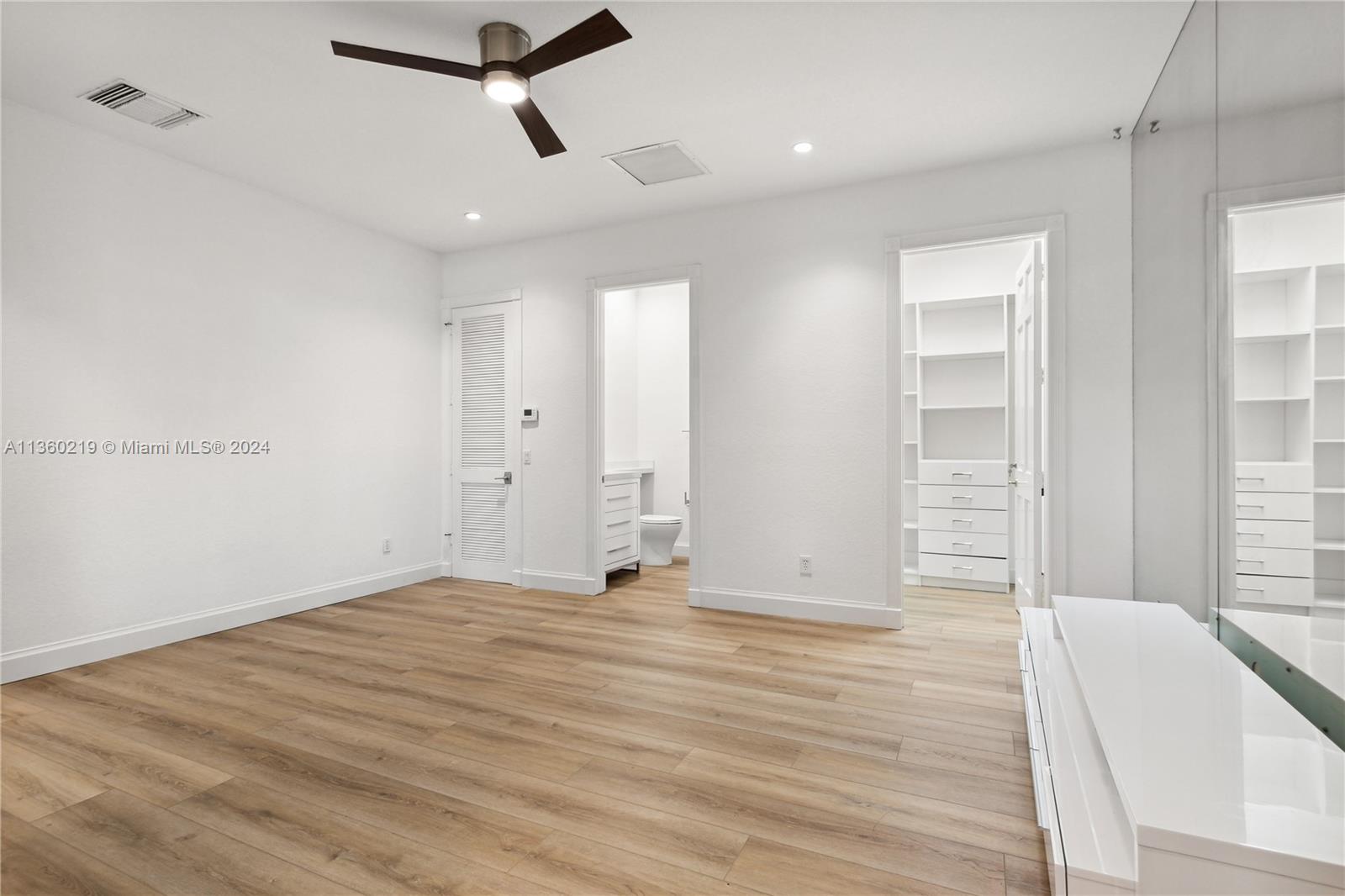 Isle de la Maison - Residential