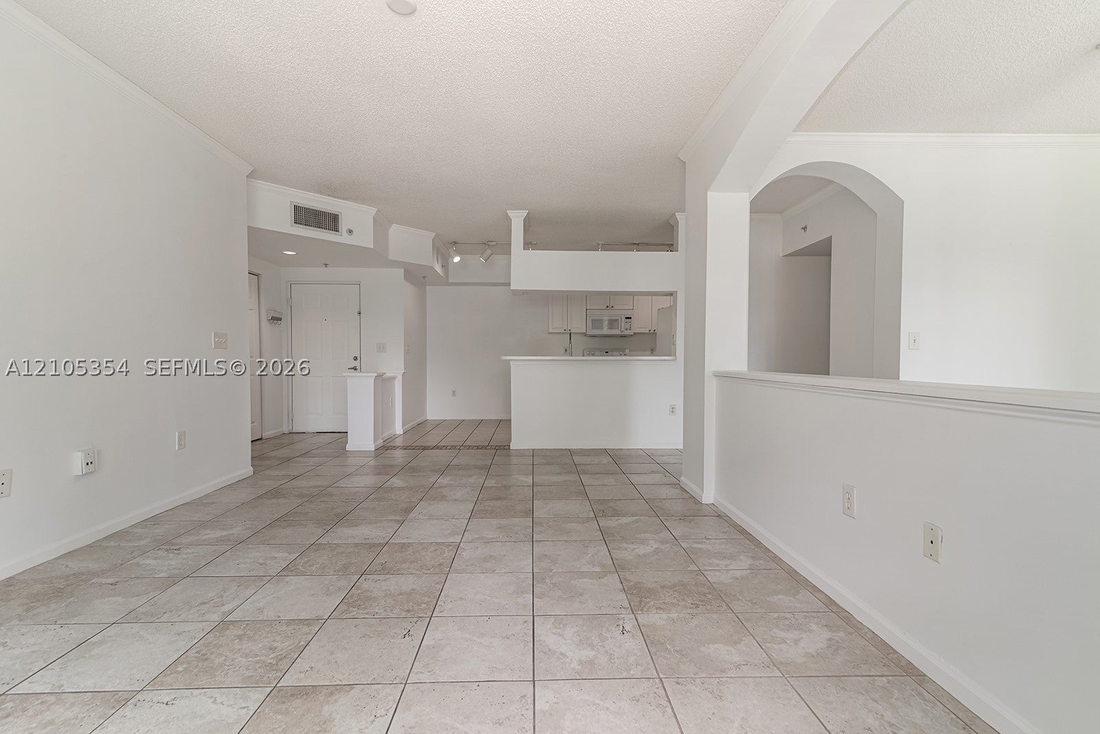 17125 N Bay Rd 3307