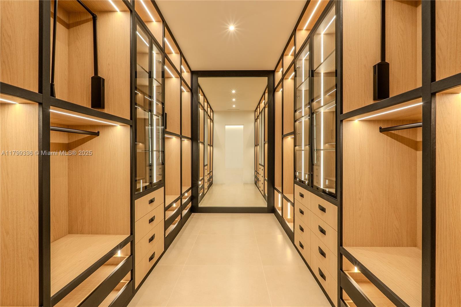 LE JEUNE VILLAS - Residential