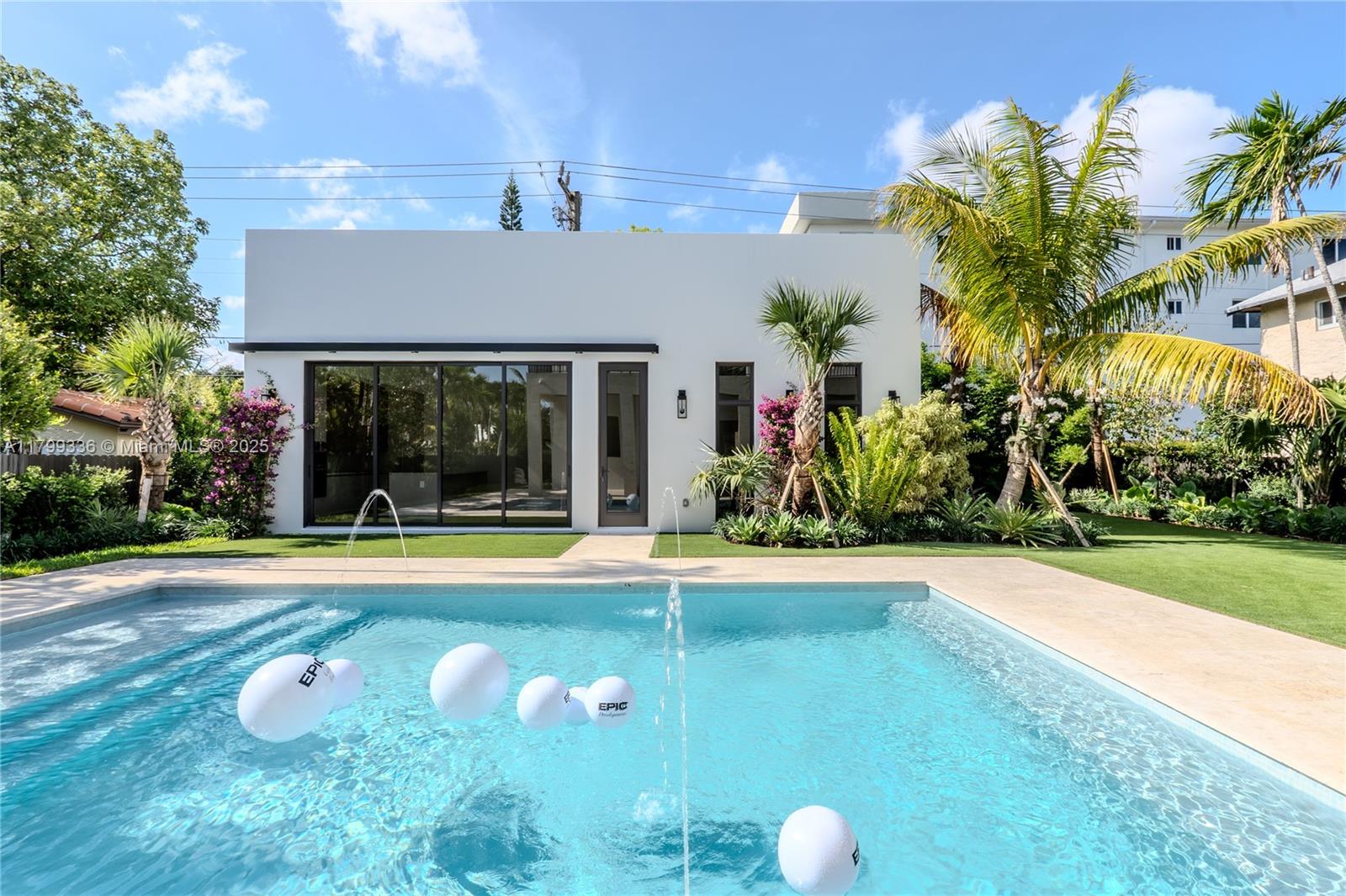 LE JEUNE VILLAS - Residential