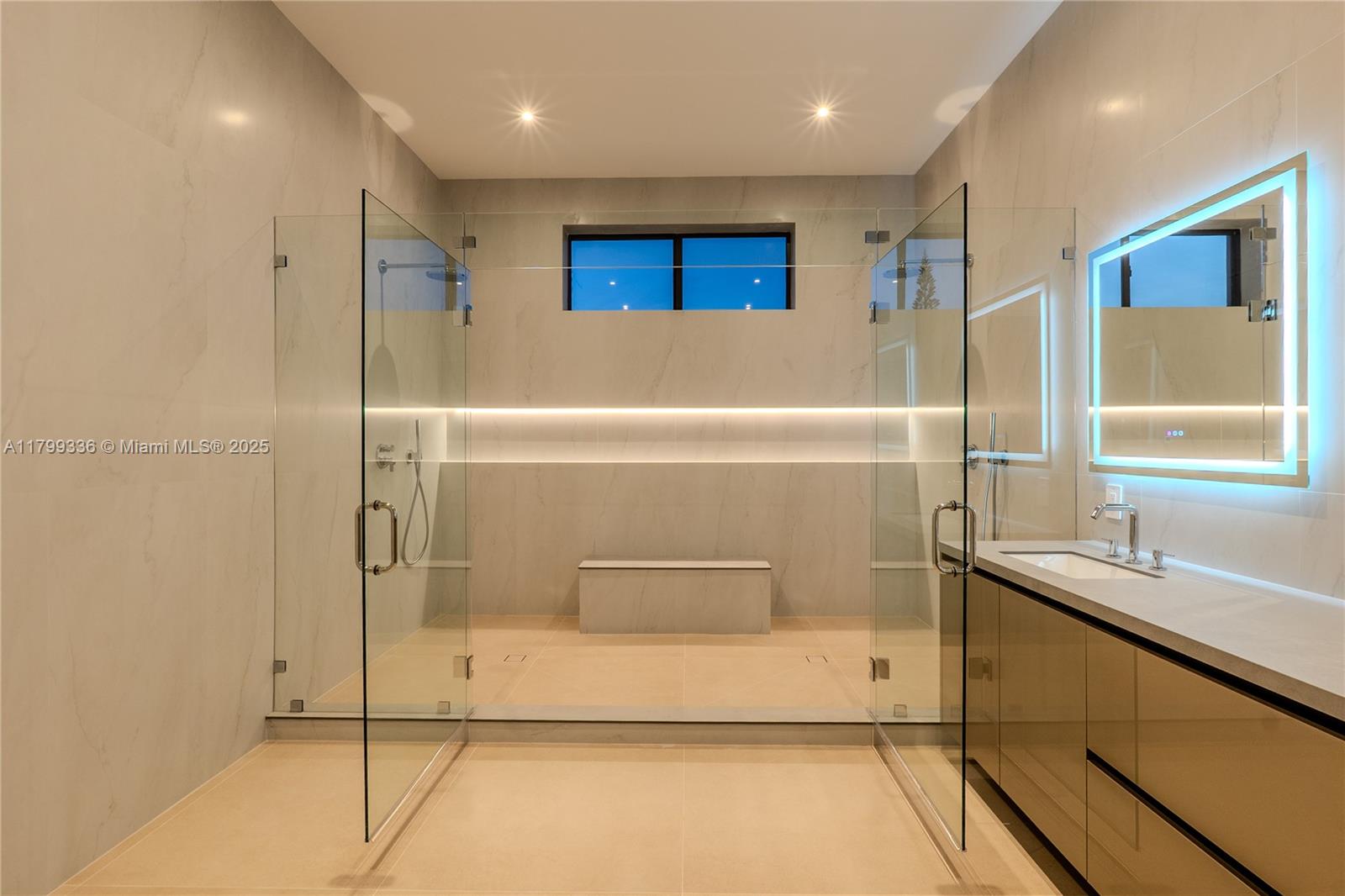 LE JEUNE VILLAS - Residential