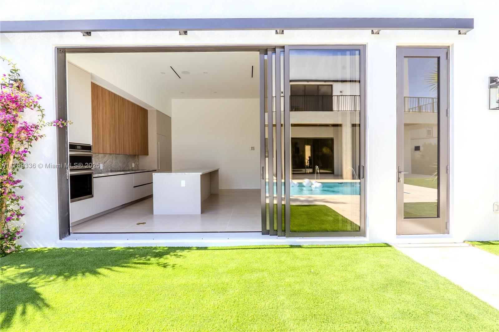 LE JEUNE VILLAS - Residential