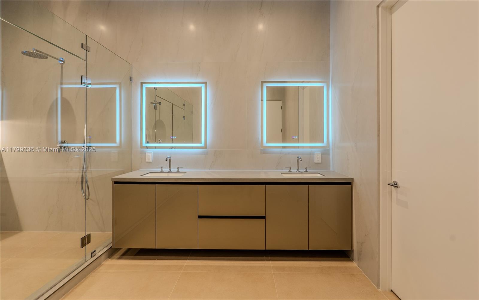 LE JEUNE VILLAS - Residential