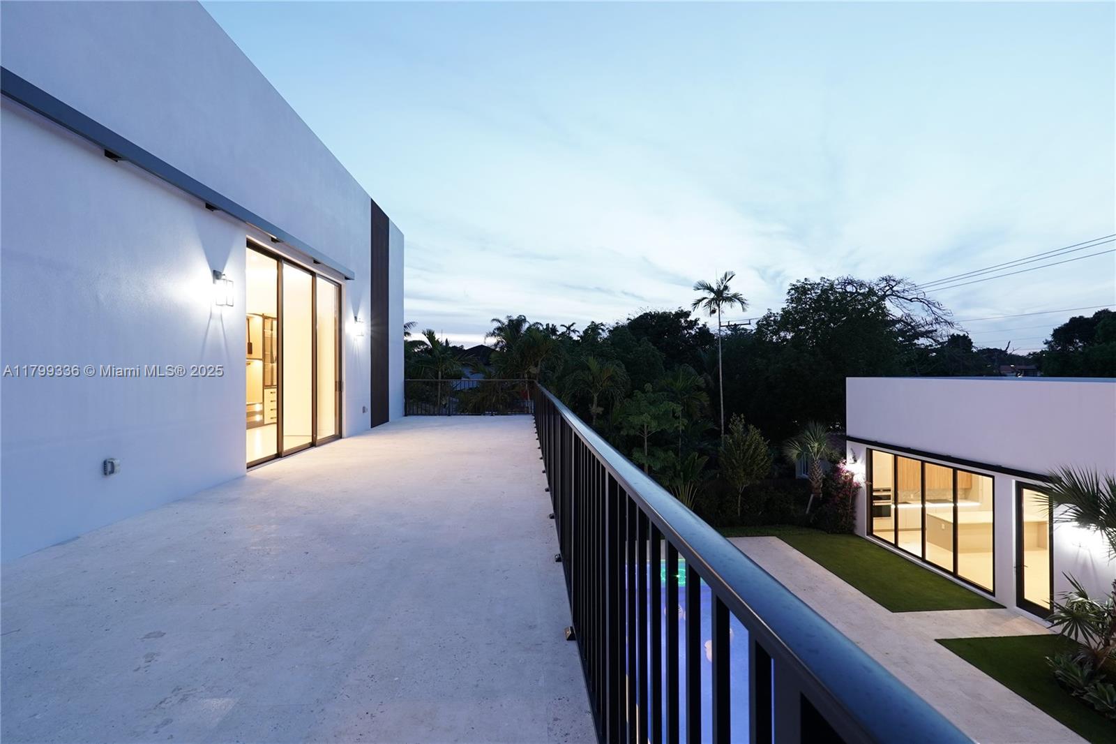 LE JEUNE VILLAS - Residential