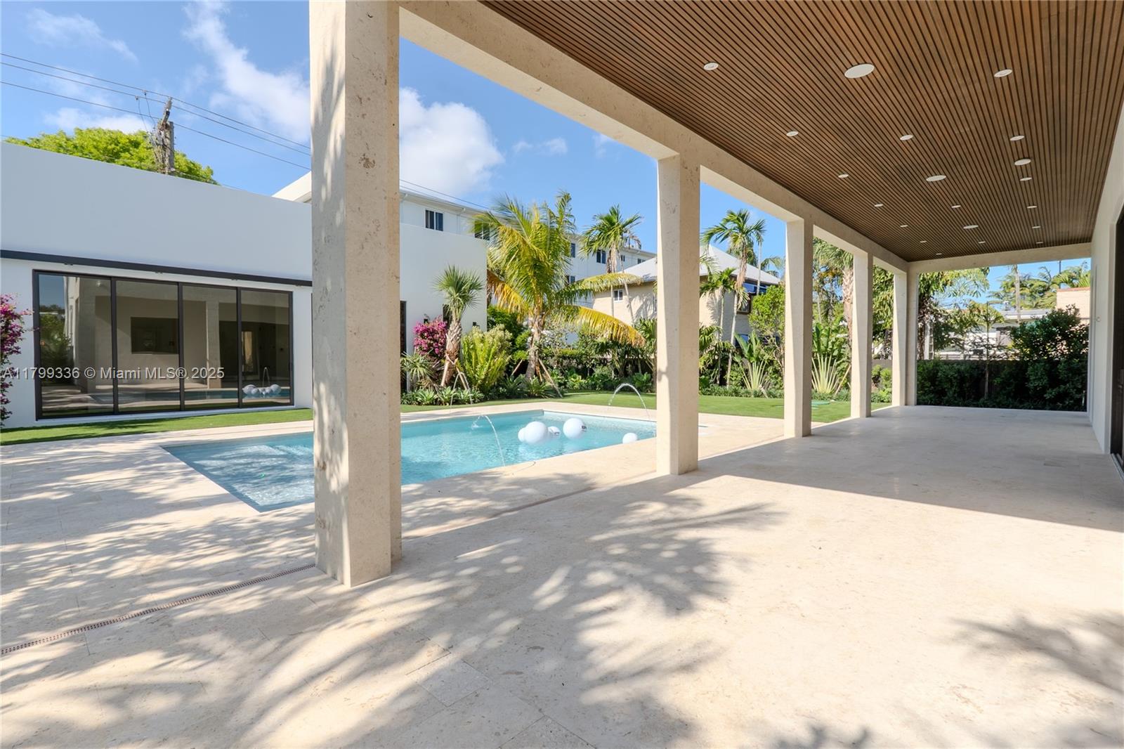 LE JEUNE VILLAS - Residential