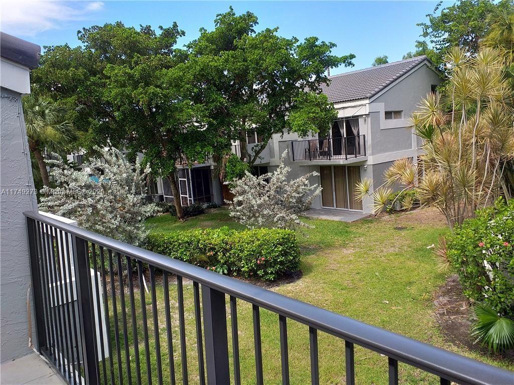 CROSS CREEK TOWNHOMES PLA - Residential Lease