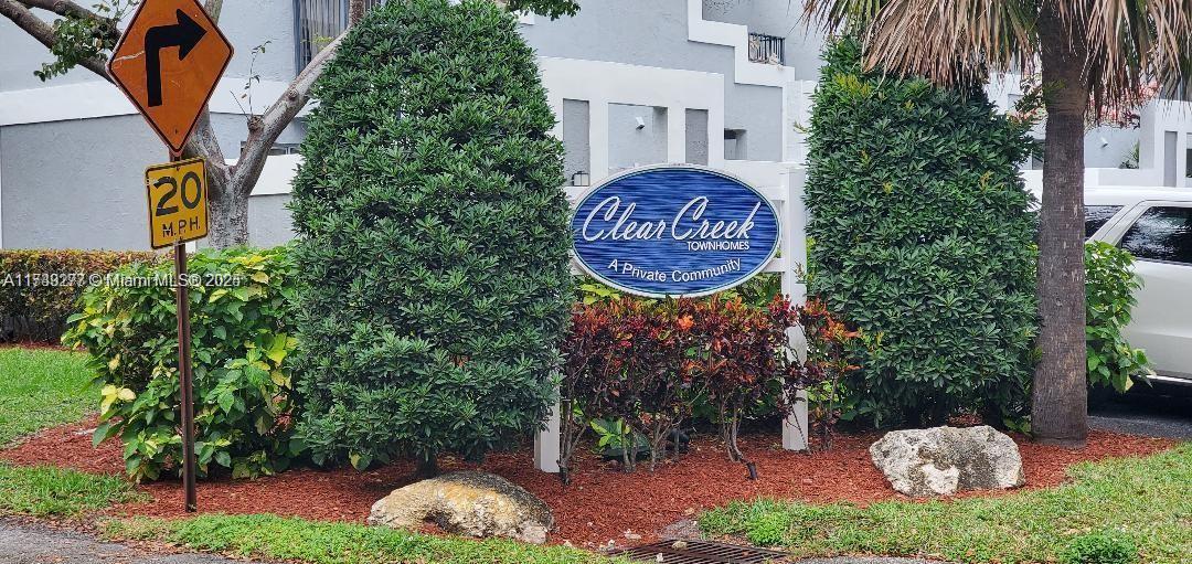 CROSS CREEK TOWNHOMES PLA - Residential Lease