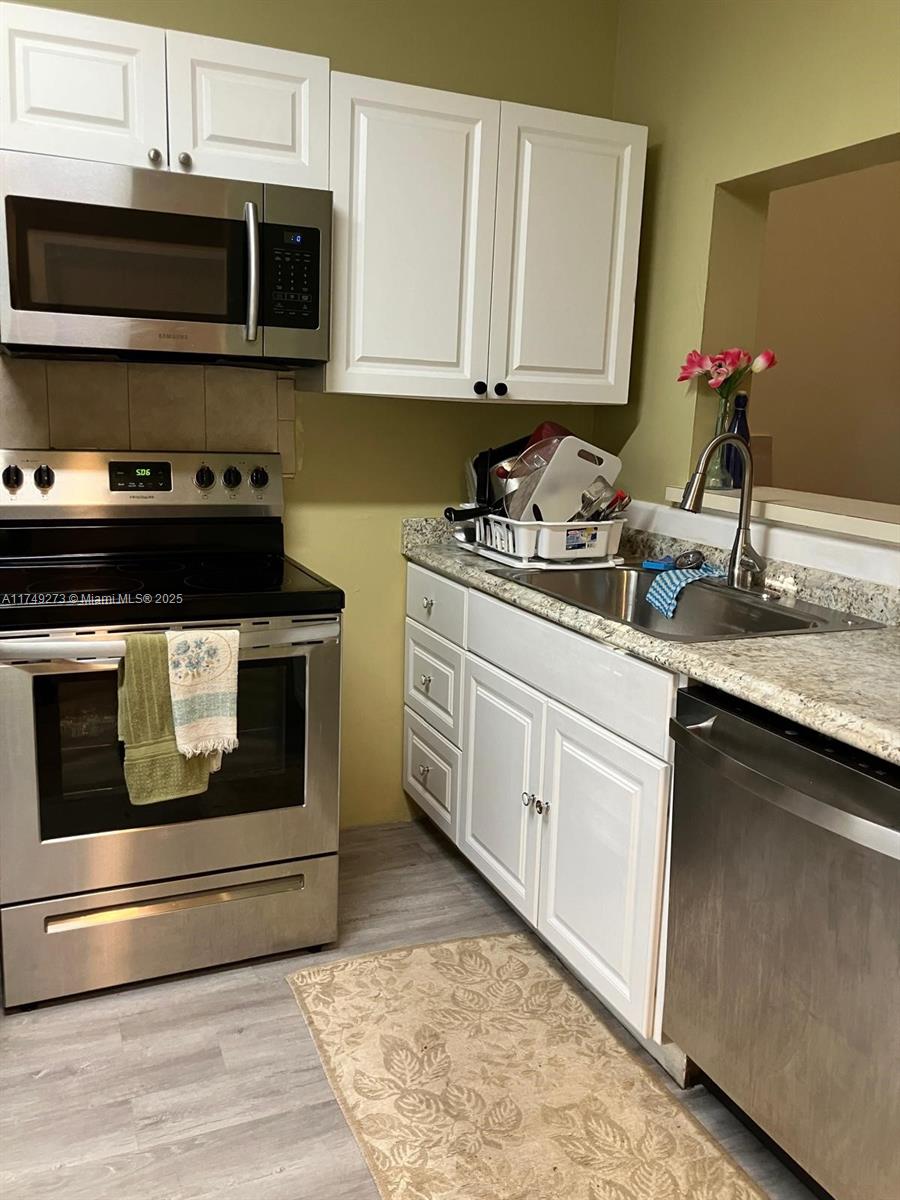 CROSS CREEK TOWNHOMES PLA - Residential Lease