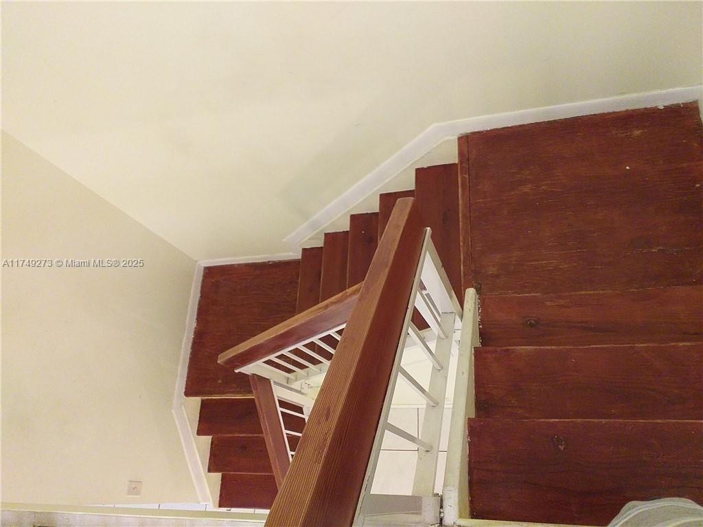 CROSS CREEK TOWNHOMES PLA - Residential Lease