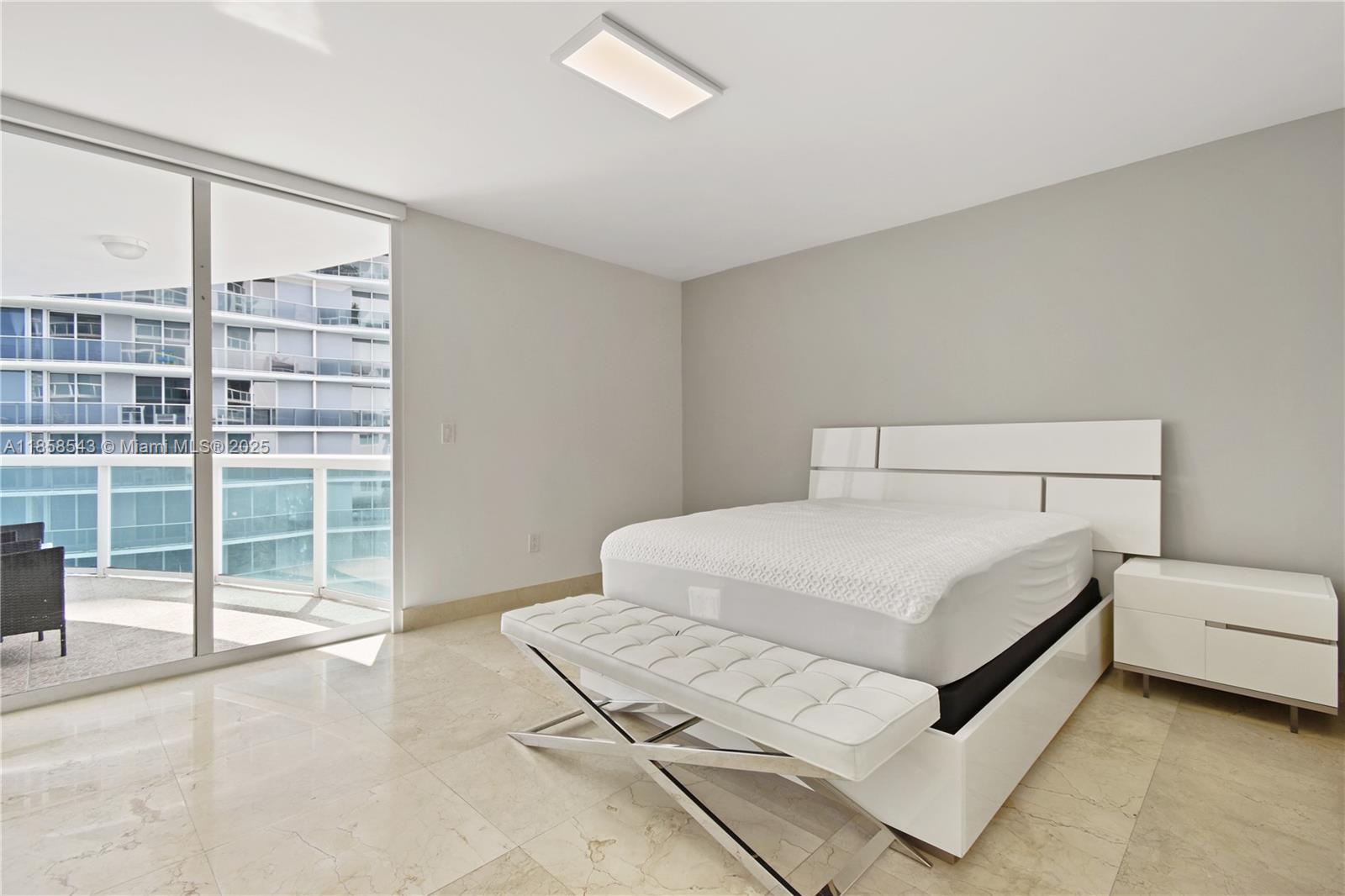 1800 CLUB CONDO - Residential Lease