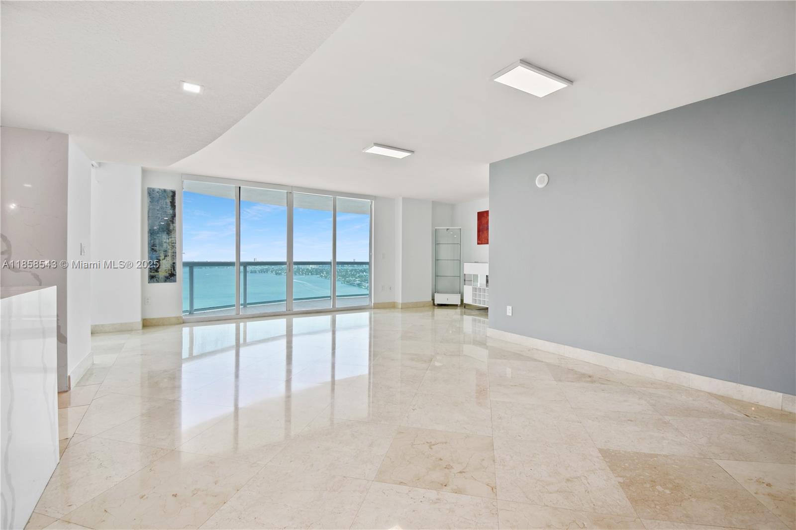 1800 N Bayshore Dr 3501