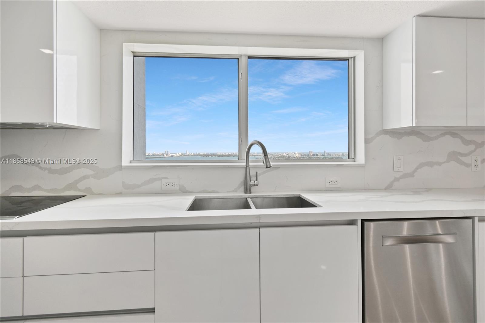 1800 CLUB CONDO - Residential Lease