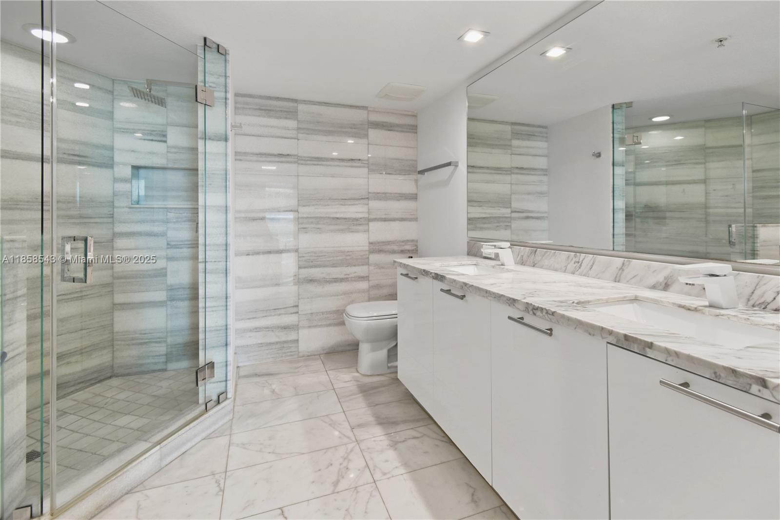 1800 CLUB CONDO - Residential Lease