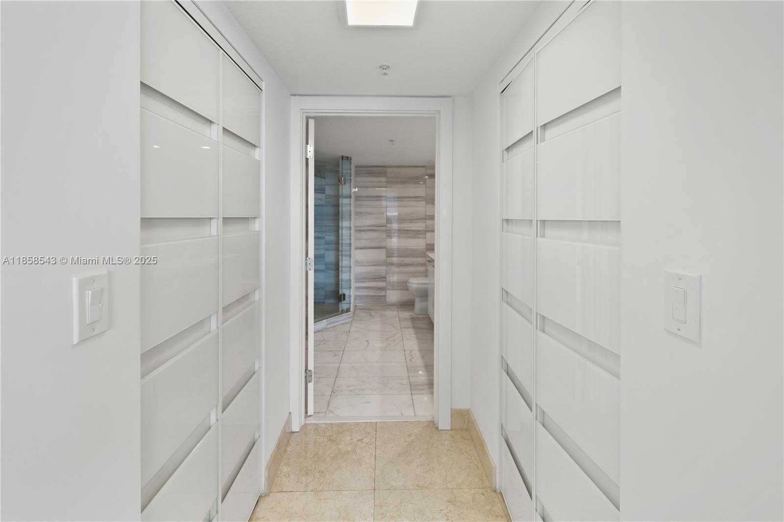 1800 CLUB CONDO - Residential Lease