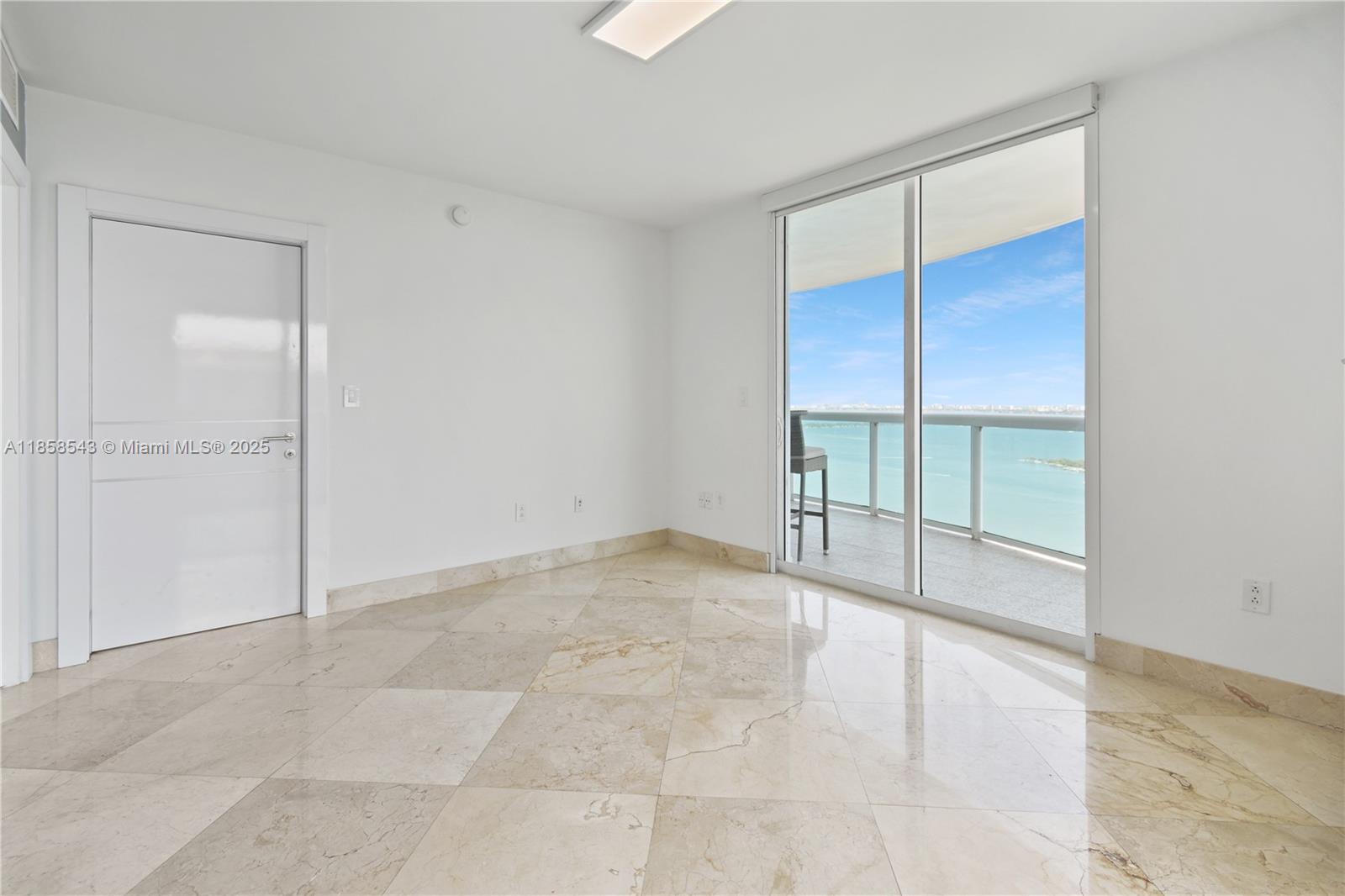 1800 CLUB CONDO - Residential Lease