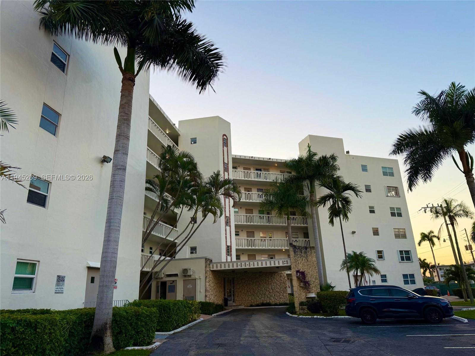 GOLDEN VIEW CONDO - Residential