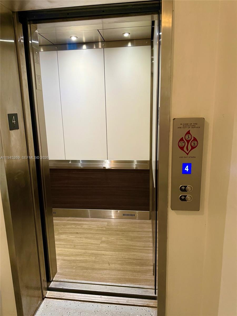 GOLDEN VIEW CONDO - Residential