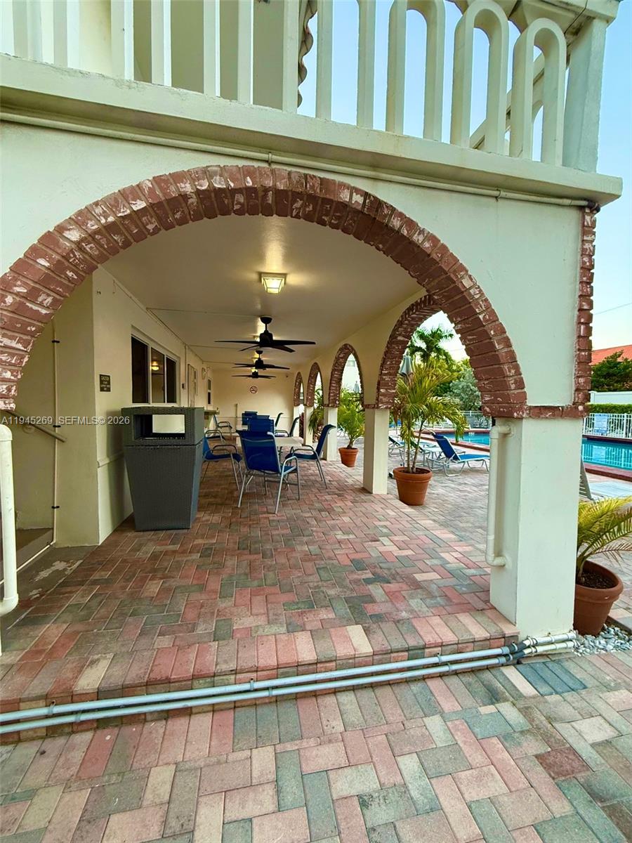 GOLDEN VIEW CONDO - Residential