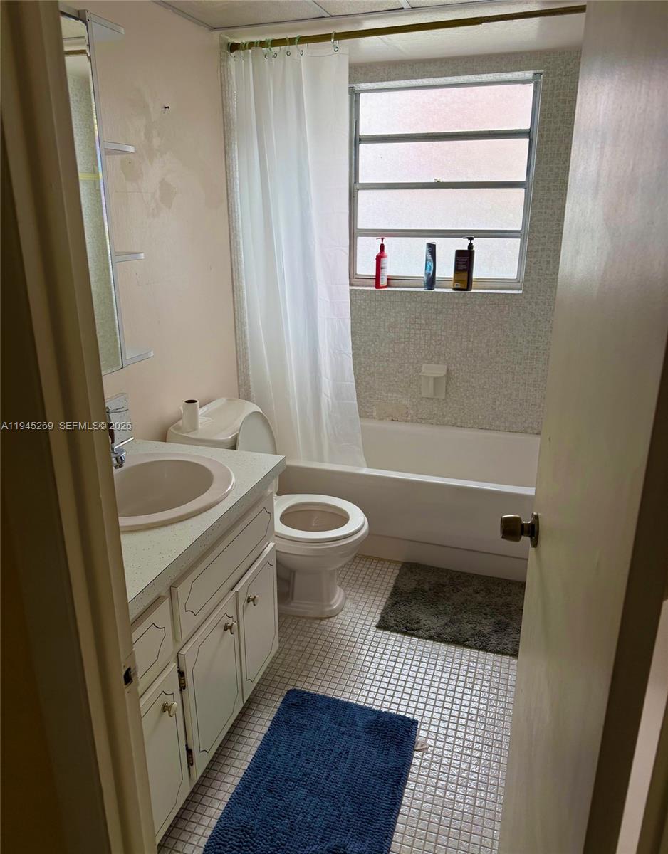 GOLDEN VIEW CONDO - Residential