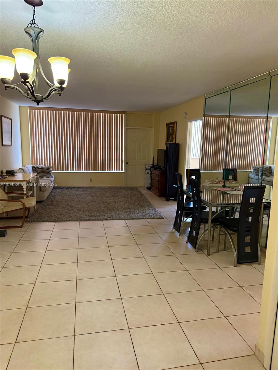 GOLDEN VIEW CONDO - Residential