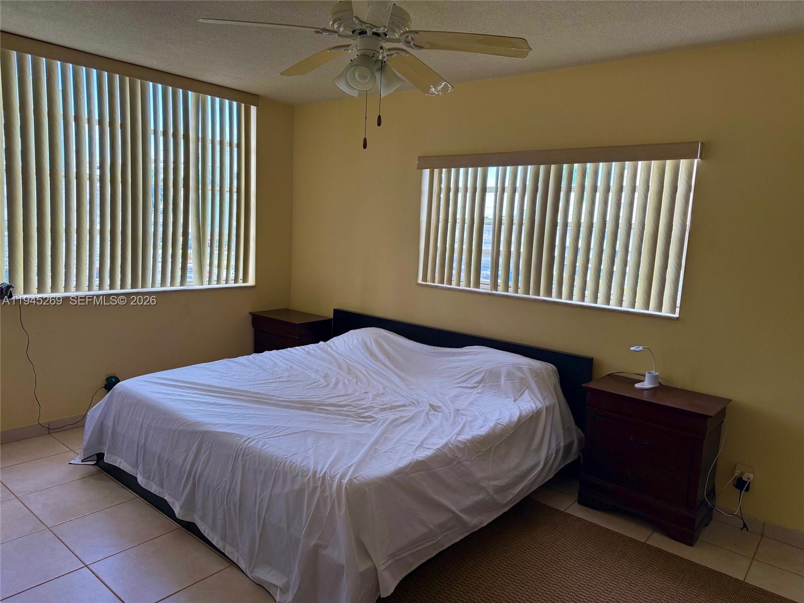 GOLDEN VIEW CONDO - Residential