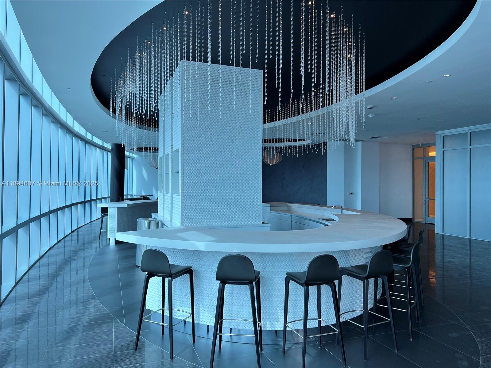 PARAMOUNT MIAMI WORLDCENT - Residential Lease