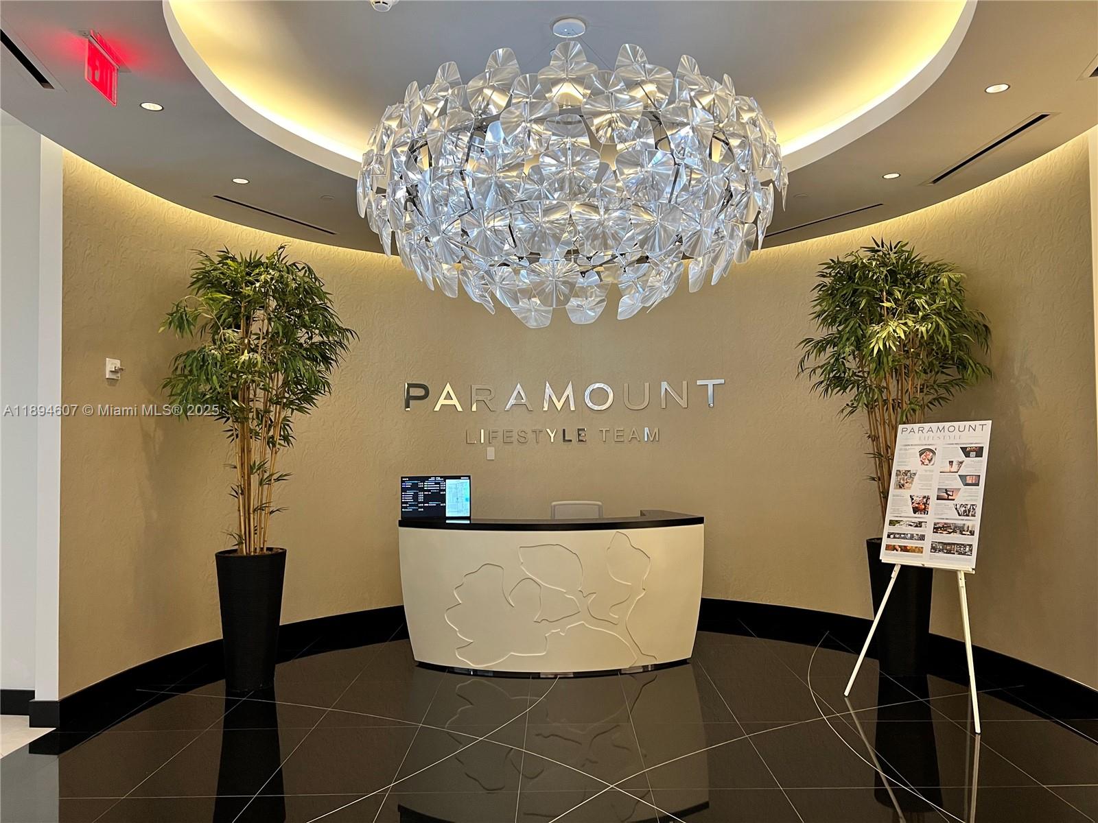 PARAMOUNT MIAMI WORLDCENT - Residential Lease