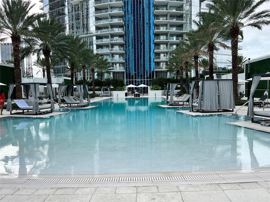 Enjoy modern elegance in this stunning 3-bedroom, 4-bath residence at the exclusive Paramount Miami Worldcenter. Each area blends luxury and comfort with high ceilings, Italian kitchen, spacious terraces, and floor-to-ceiling windows showcasing breathtaking city and bay views. World-class amenities include a resort-style pool, spa, full gym, tennis court, golf simulator, yoga studio, movie theater, concierge, and 24/7 security. Prime location just steps from restaurants, shops, and the Kaseya Center.