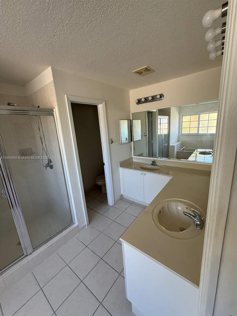 PELICAN BAY AT OLD CUTLER - Residential Lease