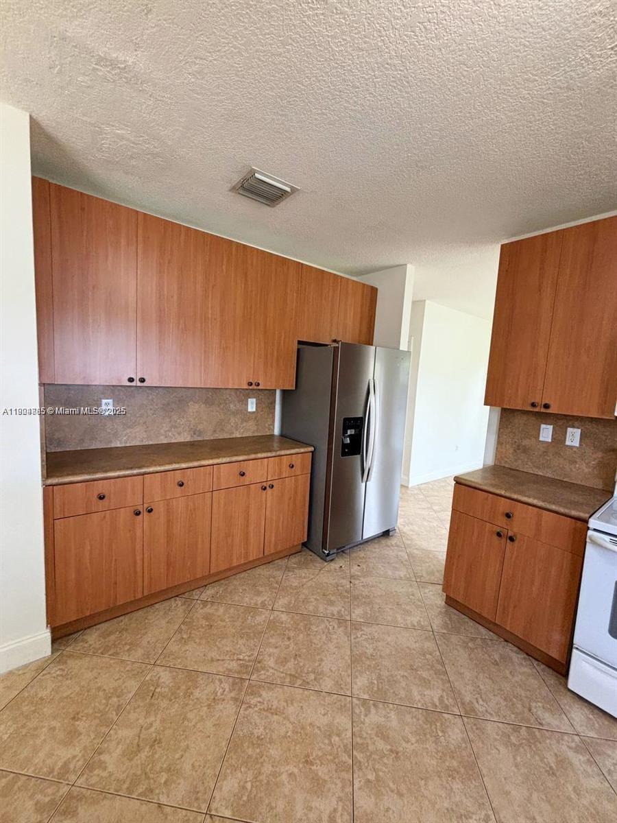 PELICAN BAY AT OLD CUTLER - Residential Lease