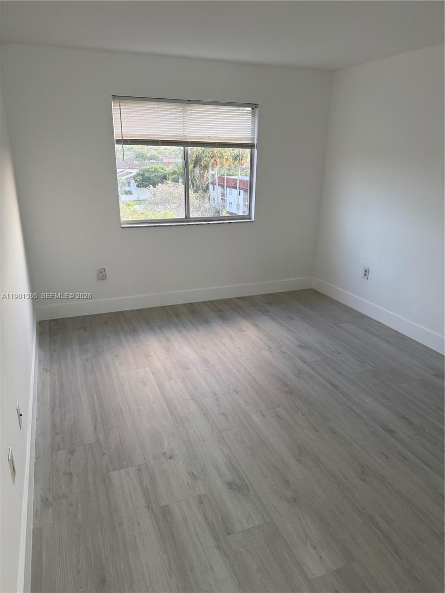 KENDALL LAKE TOWERS CONDO - Residential Lease