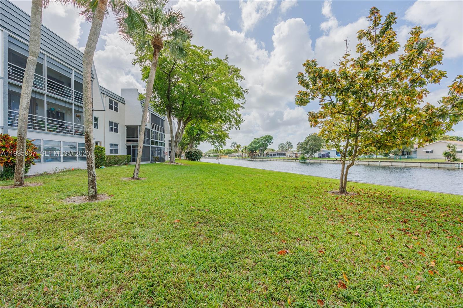 LIME BAY CONDOMINIUM 6 - Residential