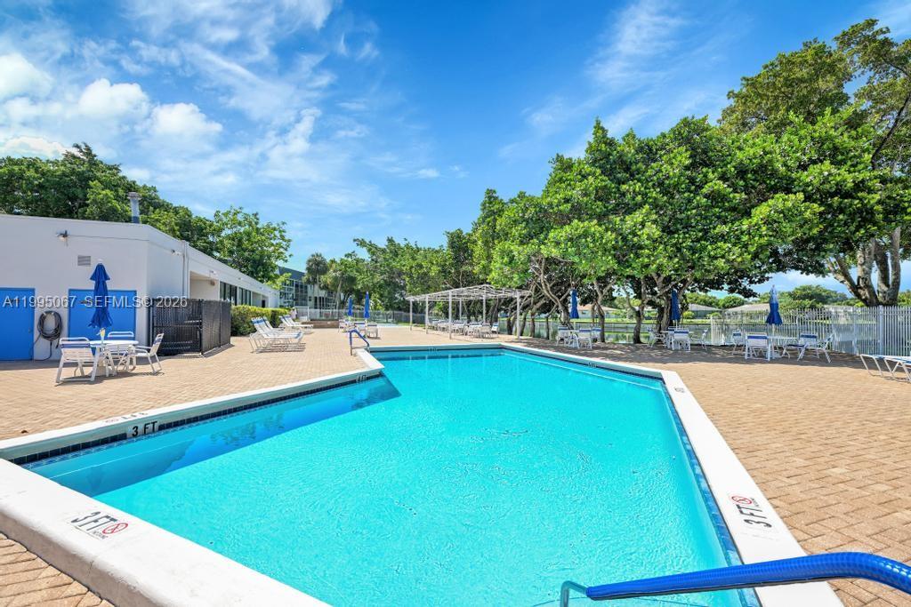 LIME BAY CONDOMINIUM 6 - Residential