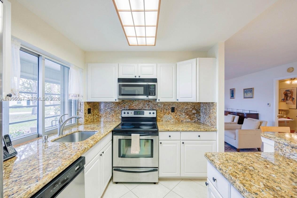 LIME BAY CONDOMINIUM 6 - Residential