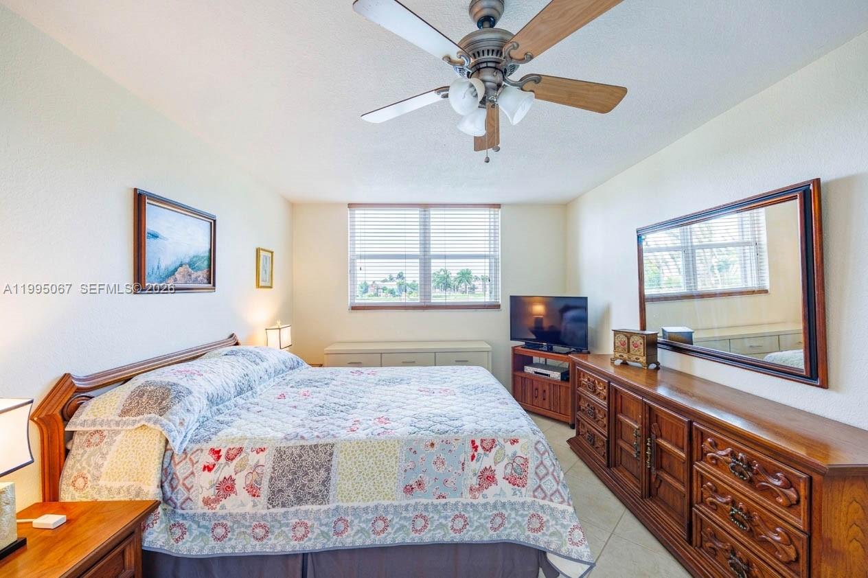 LIME BAY CONDOMINIUM 6 - Residential