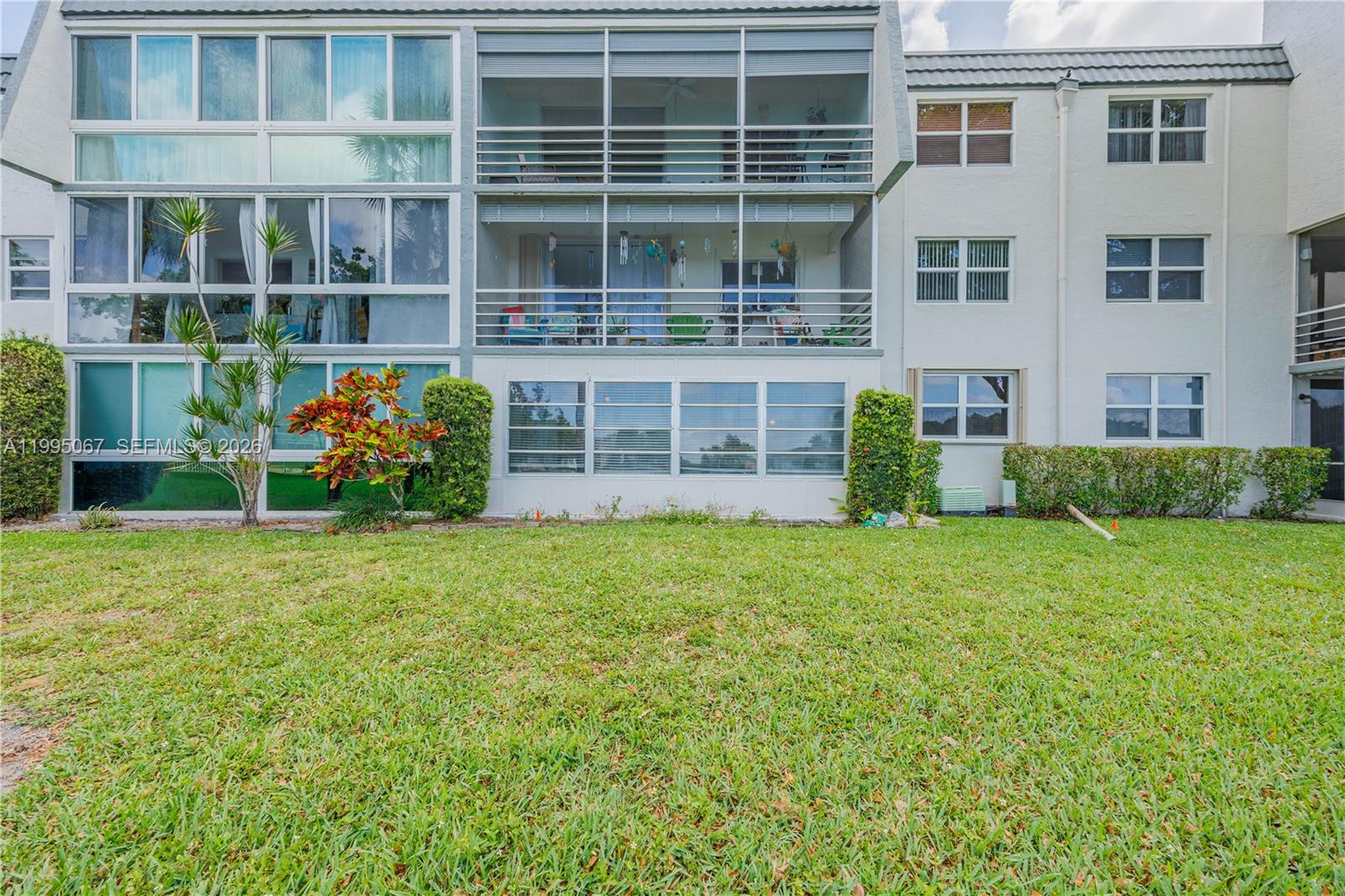 LIME BAY CONDOMINIUM 6 - Residential