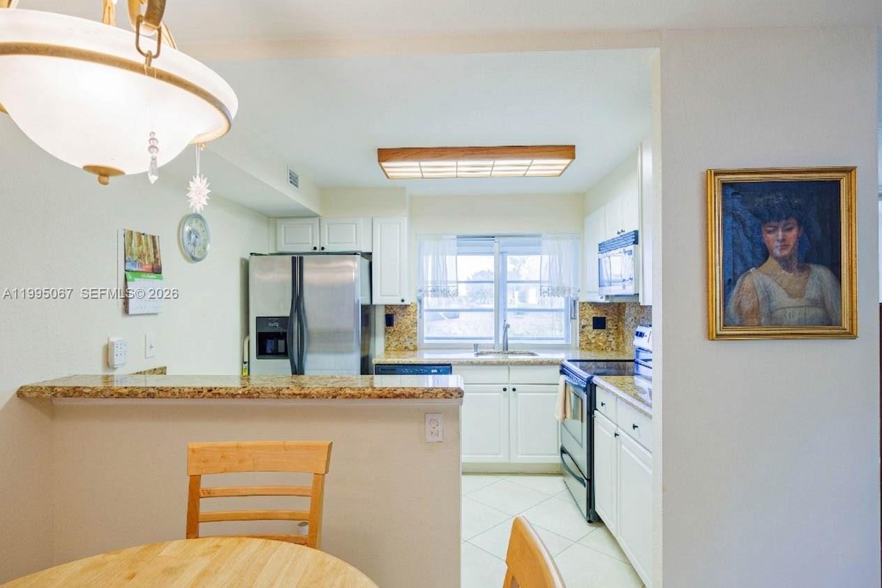 LIME BAY CONDOMINIUM 6 - Residential