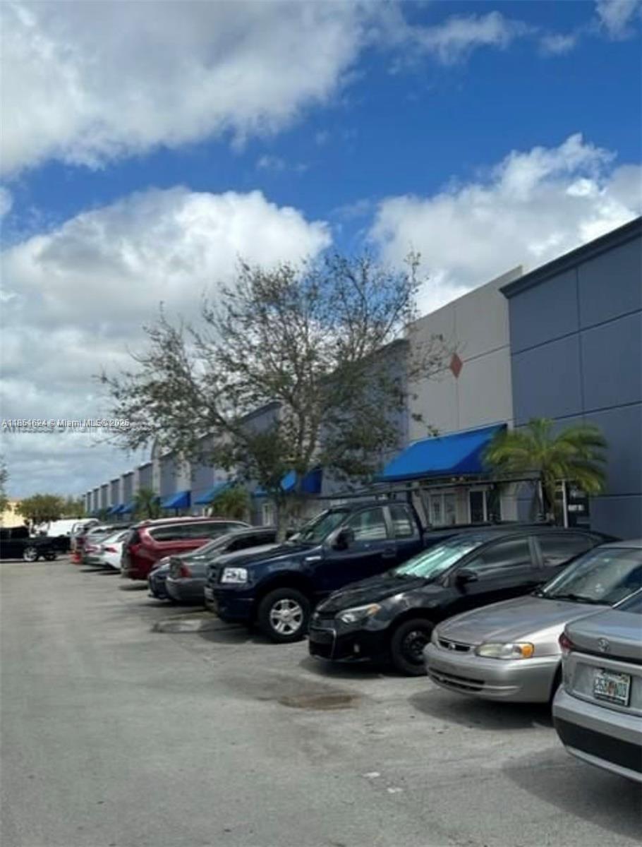 4960 NW 165th St B1