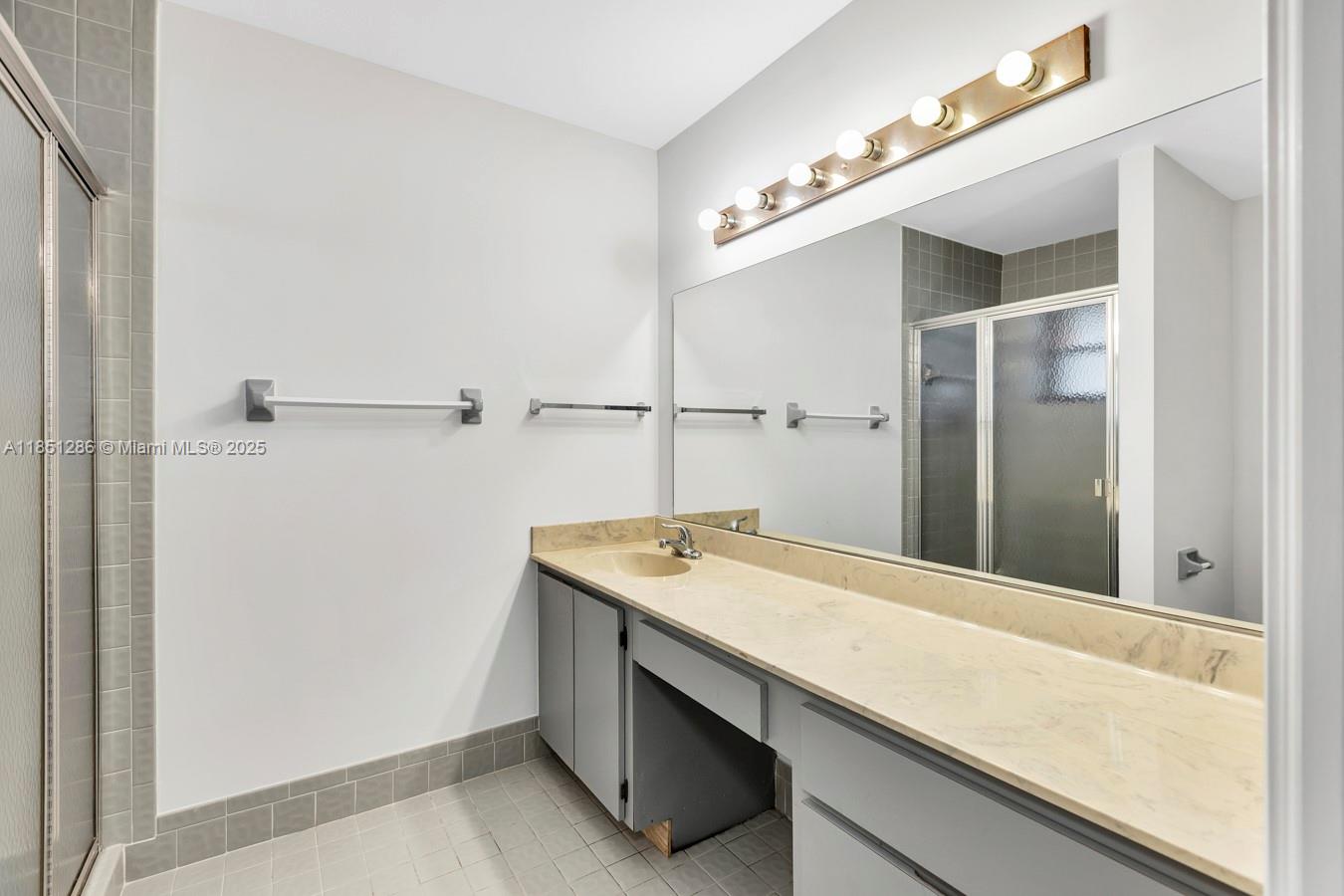 LAKES OF BOCA BARWOOD 2 - Residential