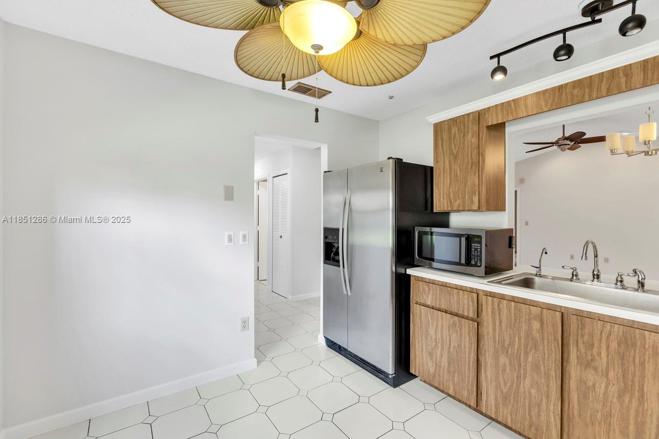 LAKES OF BOCA BARWOOD 2 - Residential