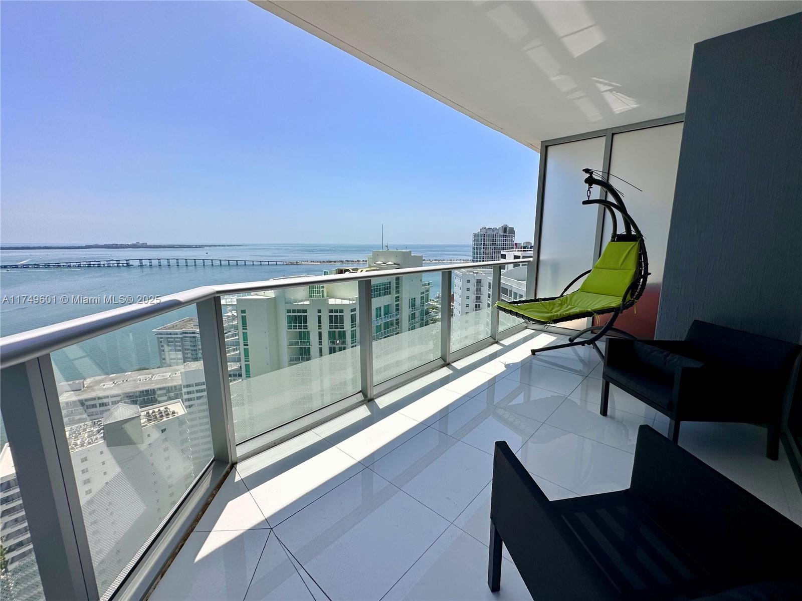 1300 Brickell Bay Dr 3206