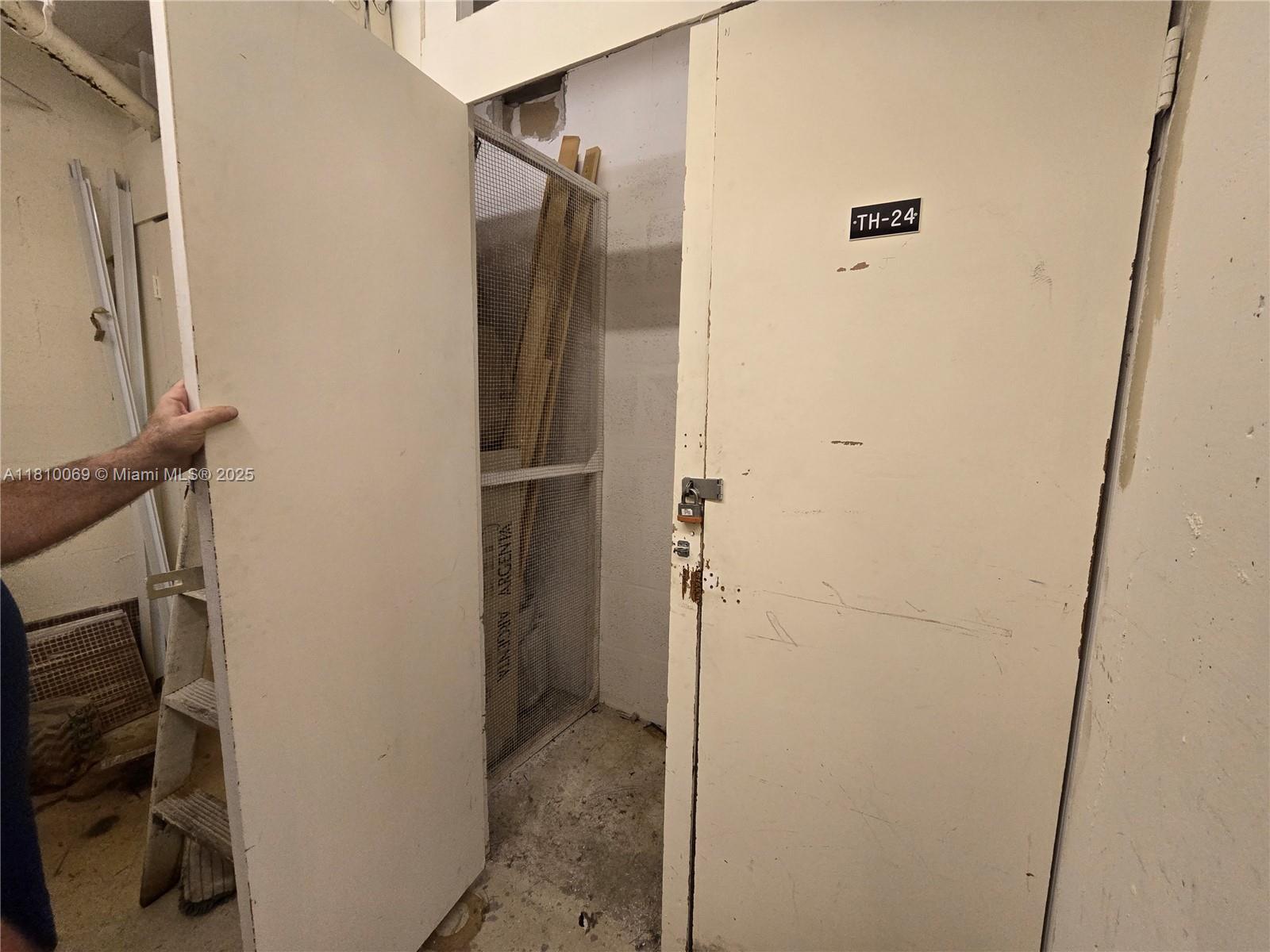 CORONADO CONDO- TOWER II - Residential