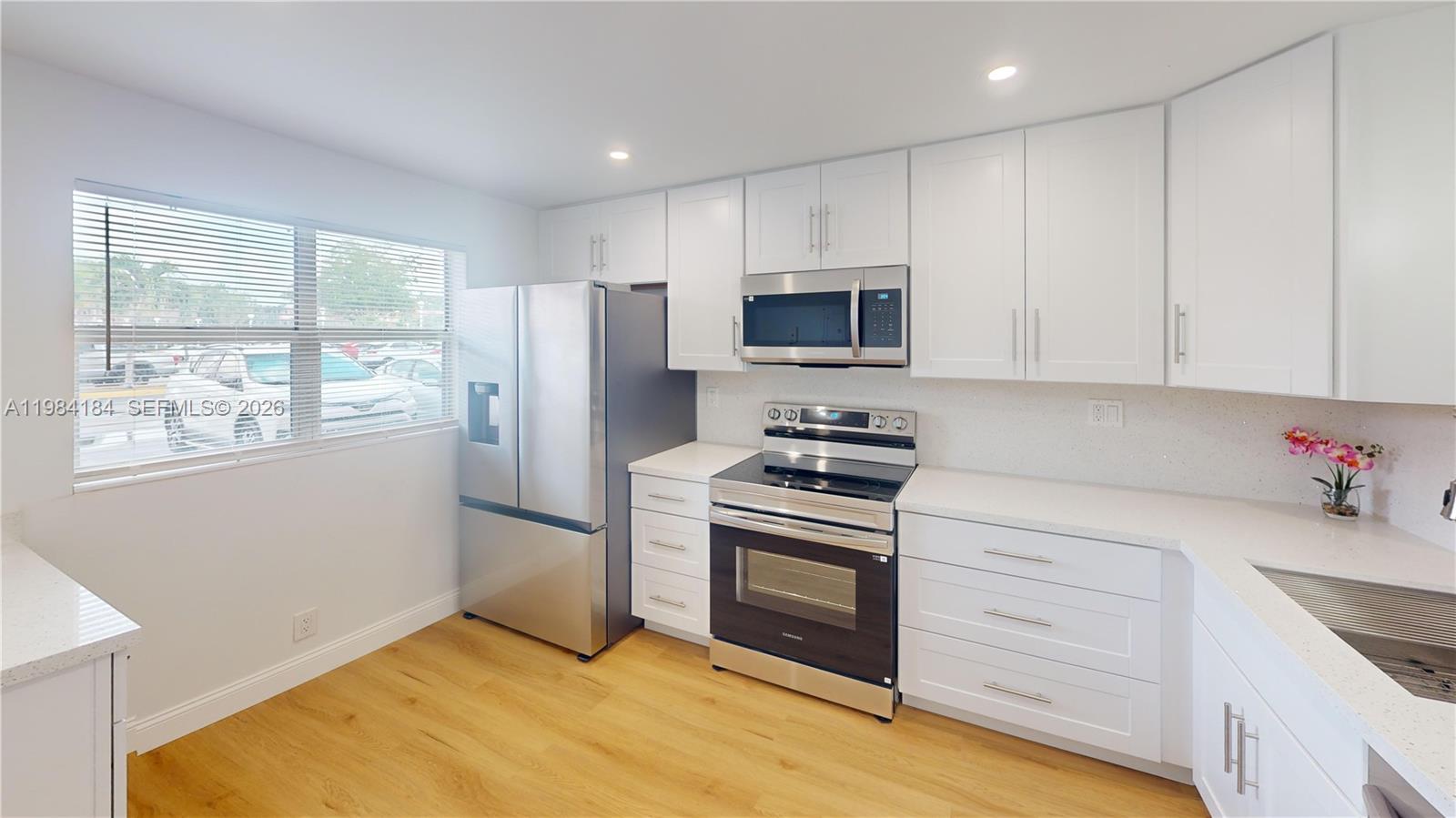 GREENS CONDO APTS PHASE I - Residential