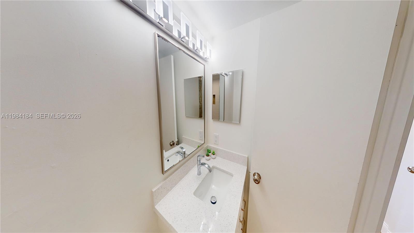 GREENS CONDO APTS PHASE I - Residential