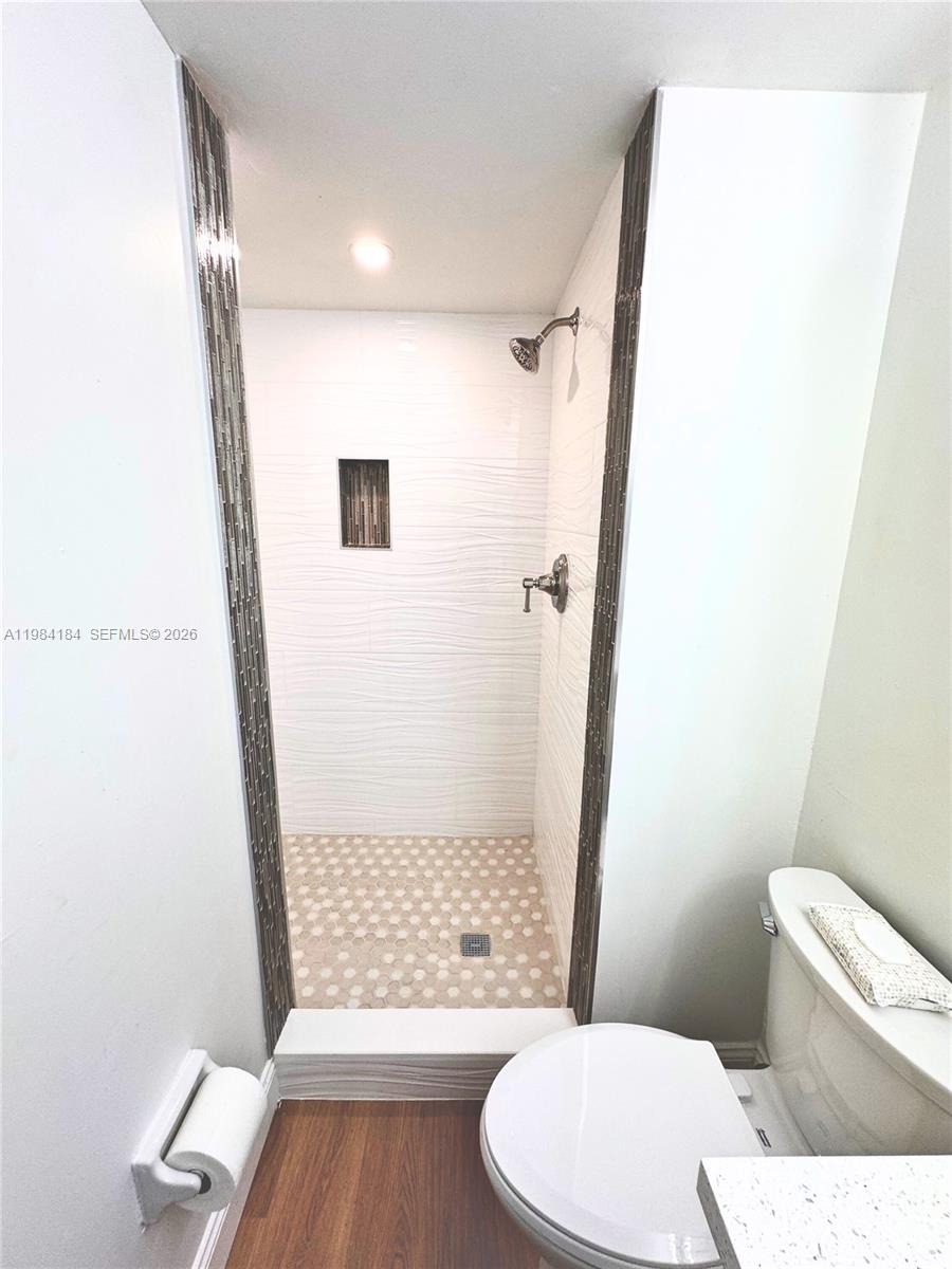 GREENS CONDO APTS PHASE I - Residential