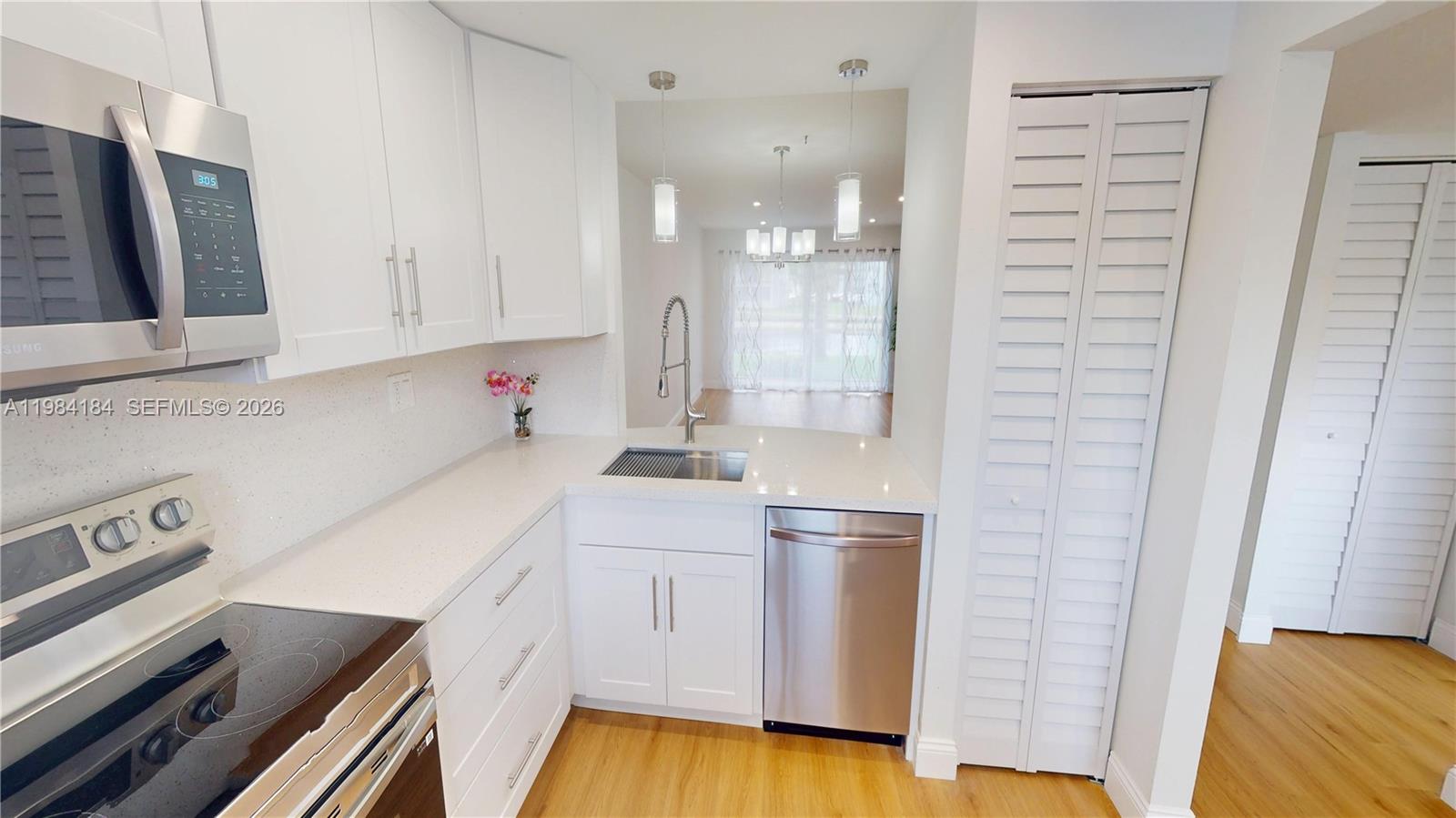 GREENS CONDO APTS PHASE I - Residential