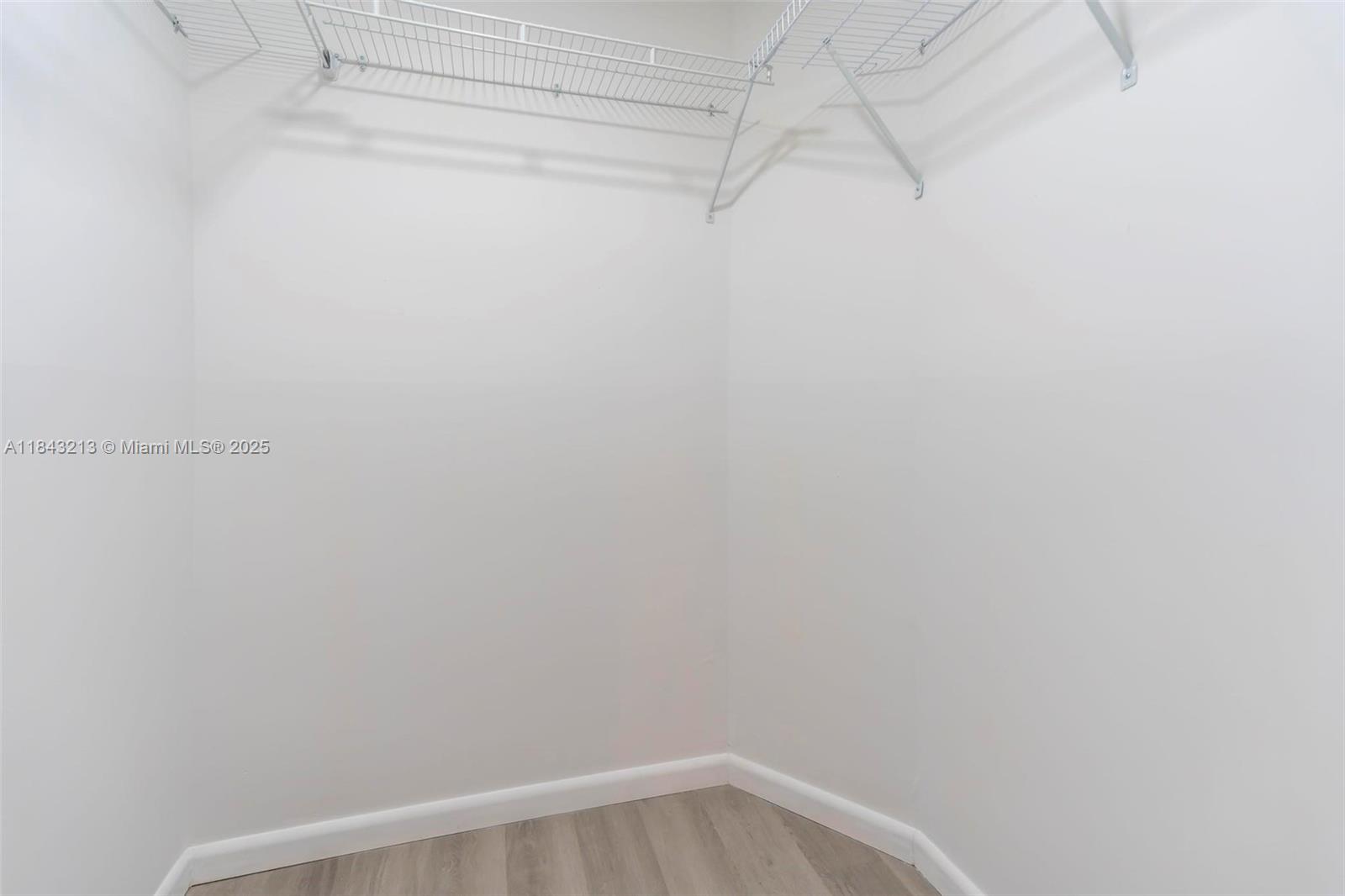 CYPRESS CHASE CONDO NO 8 - Residential