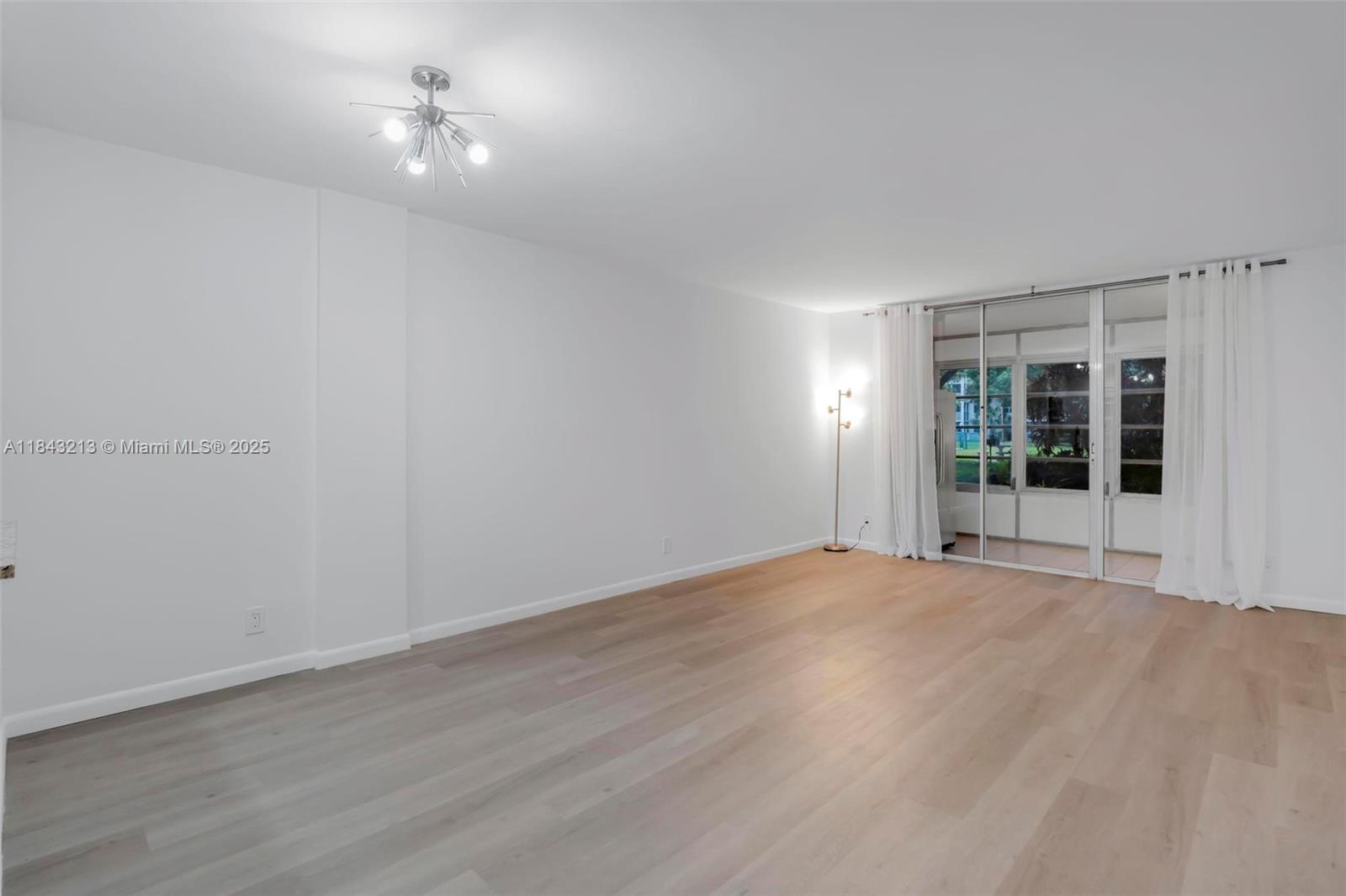 CYPRESS CHASE CONDO NO 8 - Residential